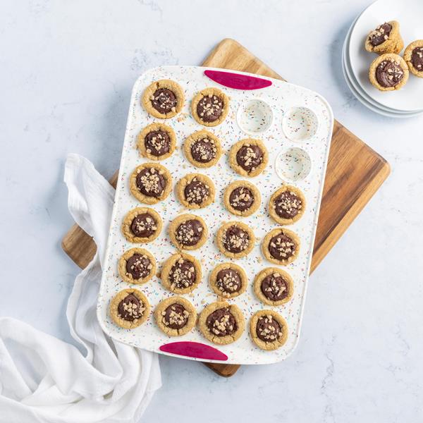 Trudeau Structure Silicone Muffin Pan